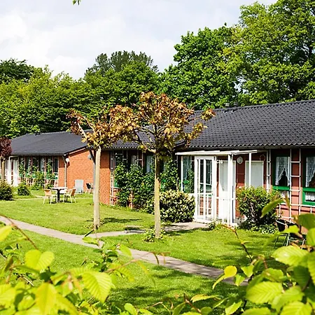 Ferienstaette Und Seminarhaus Theodor-schwartz Travemuende Летний дом Любек