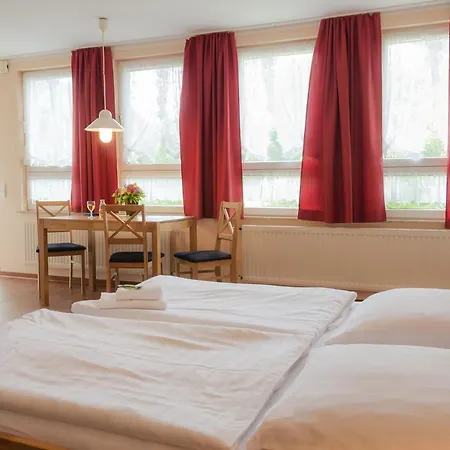 Ferienstaette Und Seminarhaus Theodor-schwartz Travemuende Летний дом Любек